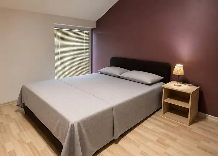 Struga Rooms-Dhoma-Sobi