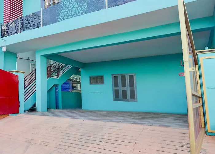 Hotel O Sv Grand Apsrtc Depot