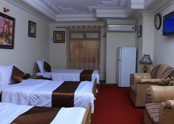 Roshan Plaza Hotel