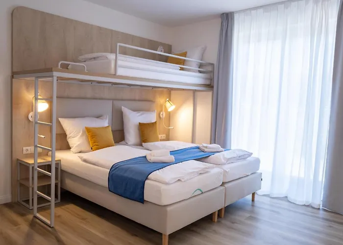Fairschlafen Boutique Hostel Dreibett Kapitänszimmer 0-01, Sauna, Fitness