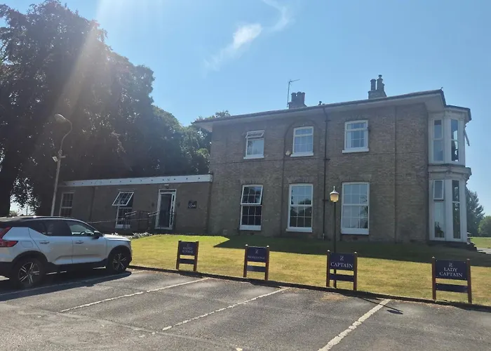 Crowtree Lodge