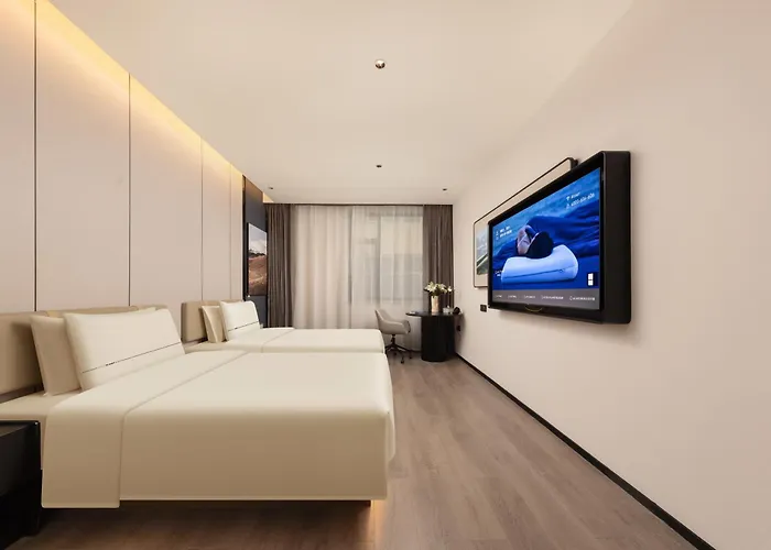 Atour Hotel Urumqi Hongshan Park North Gate Metro Station