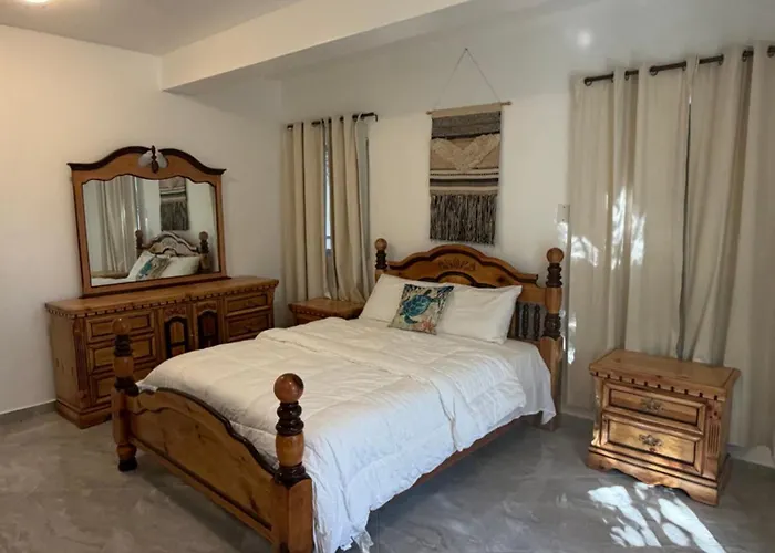 Los Patos Waterfront Private Suites