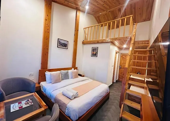 Hotel Hollywood Vibes #Riverview #Premium Rooms #Prime Location #Most Awarded #Parking #Top Rated #Open Terrace #Lawn #Best Selling Hotel In Manali