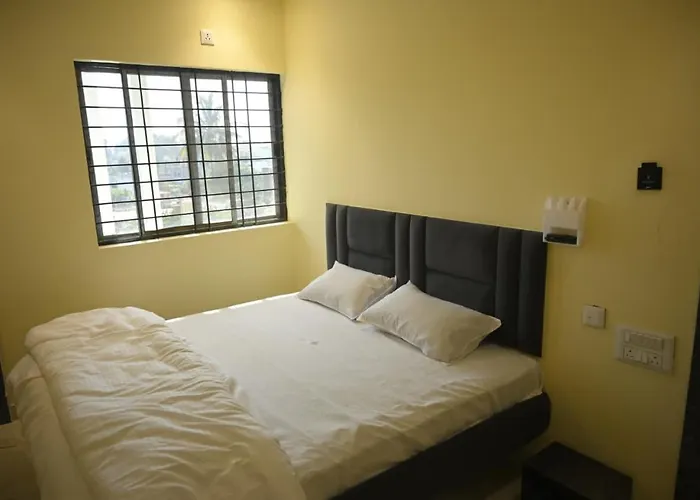 Hotel Nemiresidency