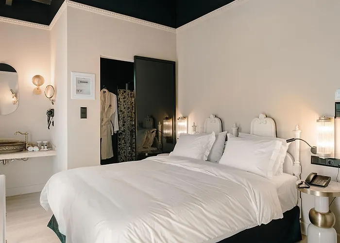 Lord Byron Luxury Suites