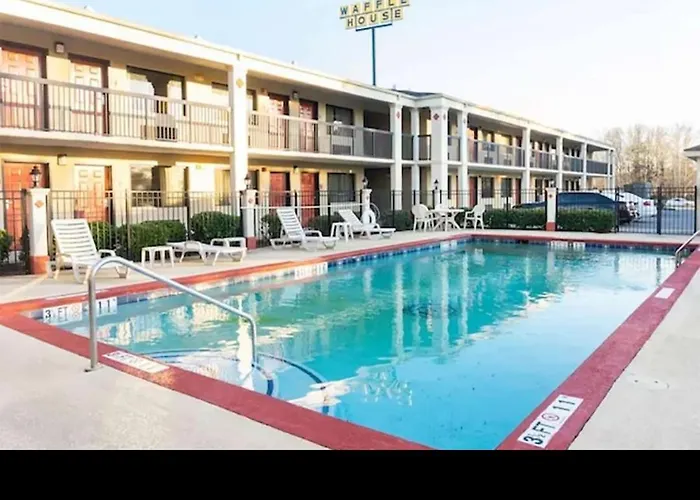 Garden Inn Adairsville