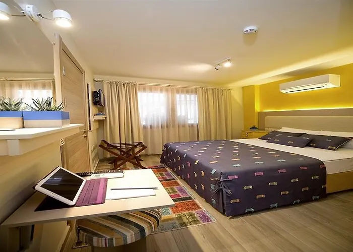 Dions Hotel