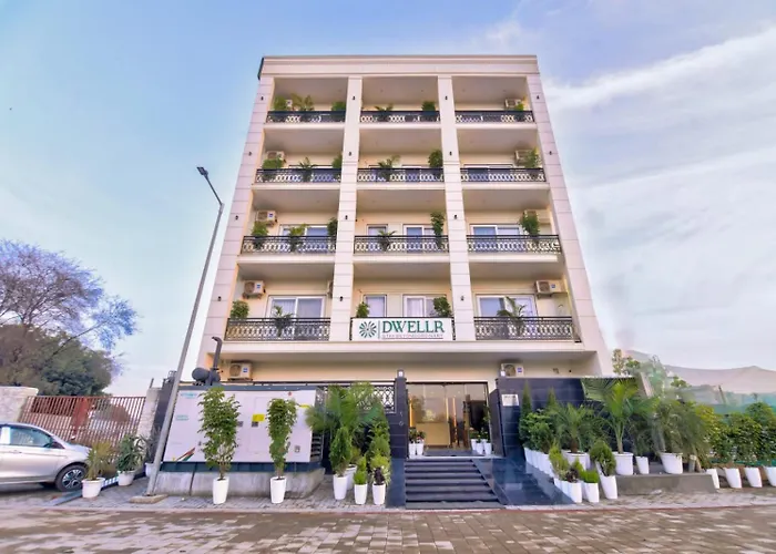 Hotel Aerotech Near Delhi Airport