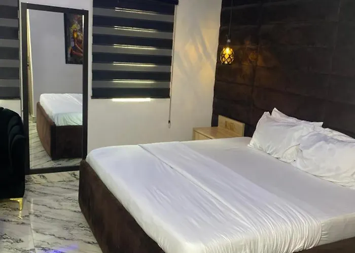 Havana Hotel And Suites