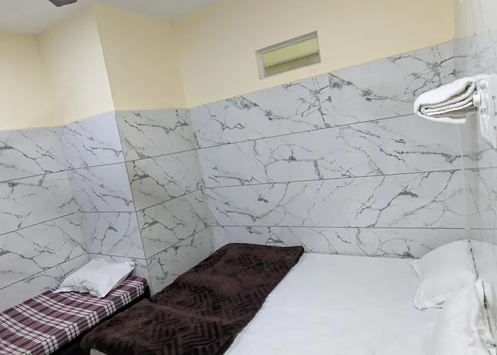 Hotel Tirth Purohit Park