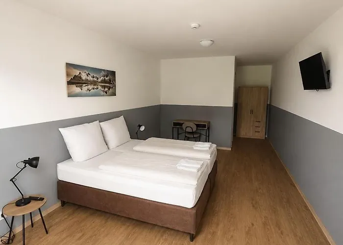 ELO STAY Nordheide 24h Check-in, Free Parking&WiFi