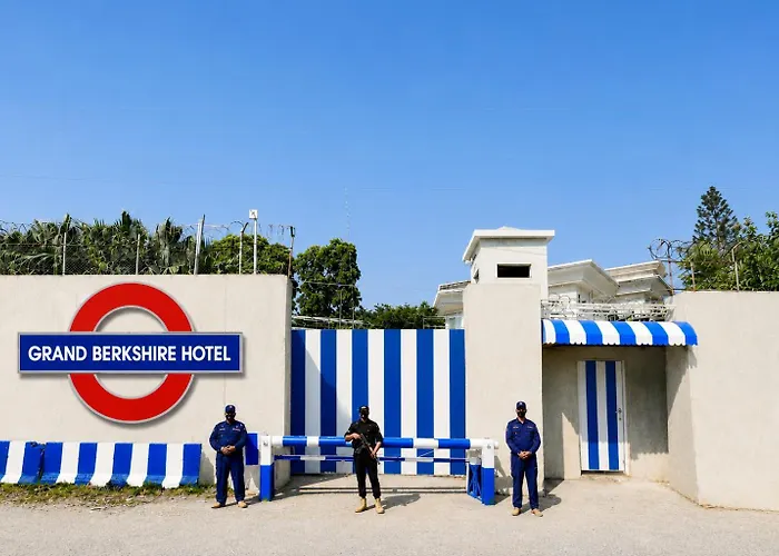 Grand Berkshire Hotel Peshawar