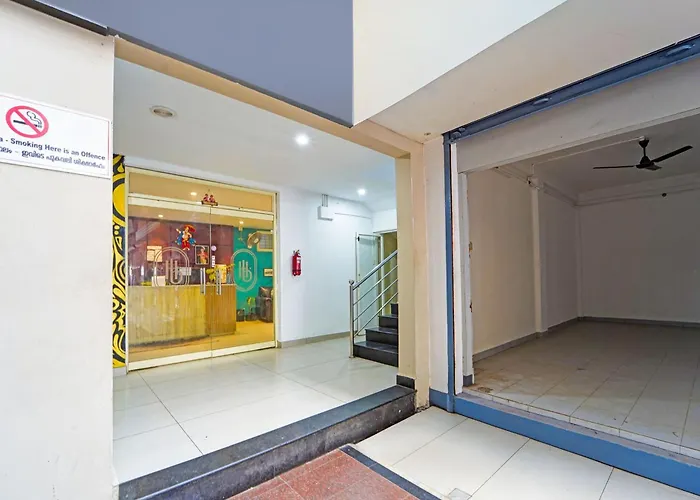 Townhouse Kozhencherry Formerly The Beige Hotel