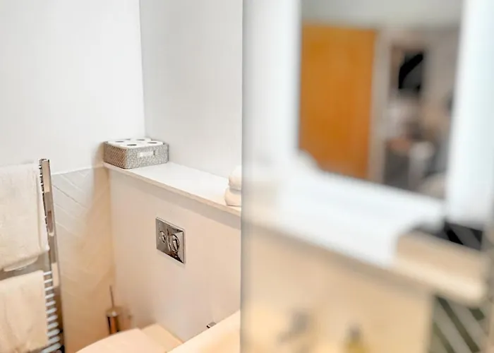 Haslar Rooms