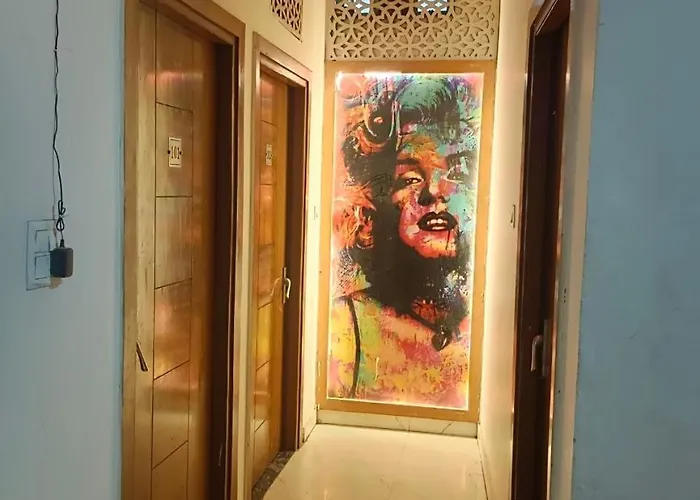 Hotel King'S Residency