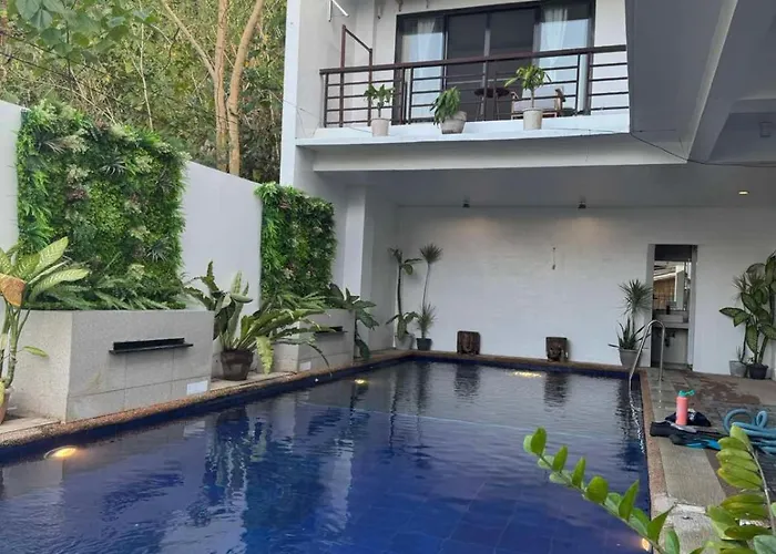 Infinity Bay Suites