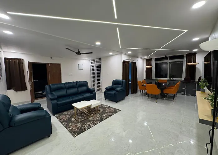 Da Look Sea Beachfront -3 Bedroom Beaview Rushikonda