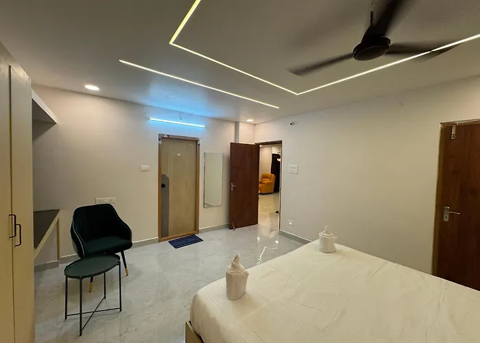 Da Look Sea Beachfront -3 Bedroom Beaview Rushikonda