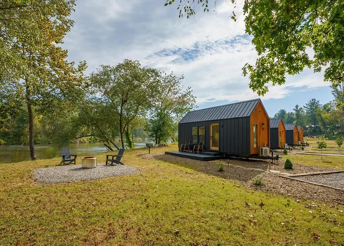 Asheville River Cabins, Worldhotels Backdrop