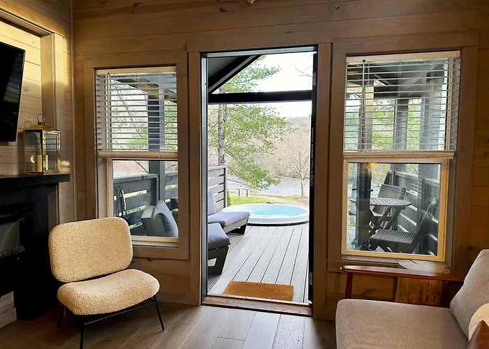 Asheville River Cabins, Worldhotels Backdrop
