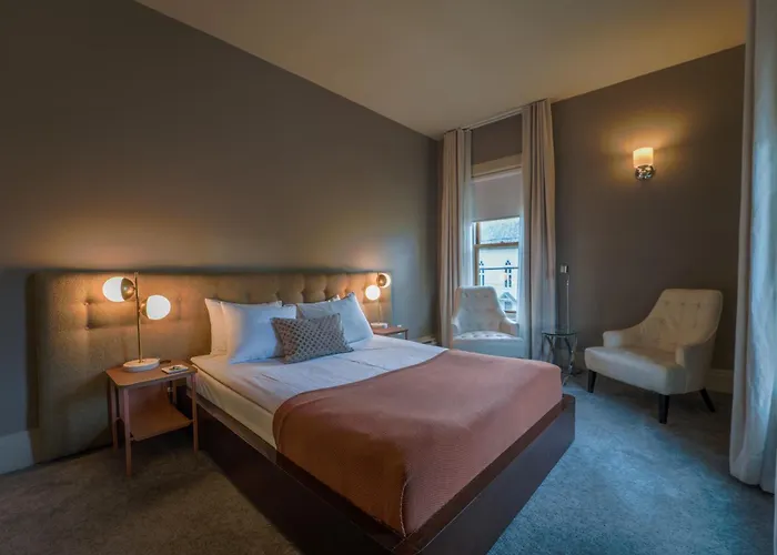Le Pleasant Hotel