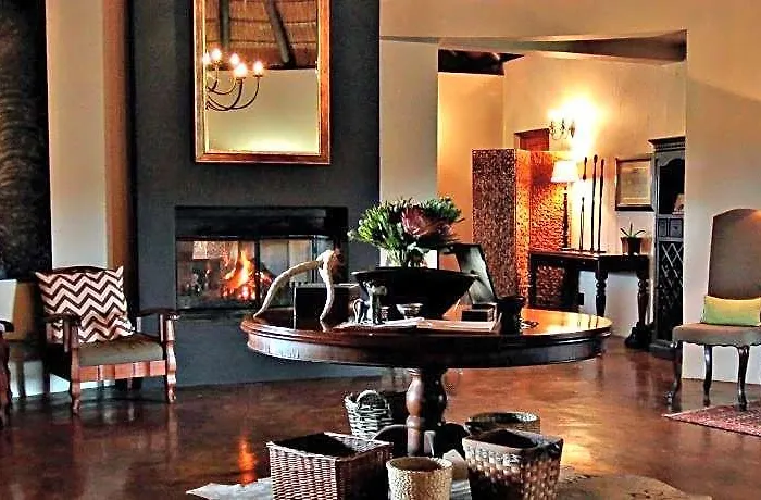 Hlosi Game Lodge