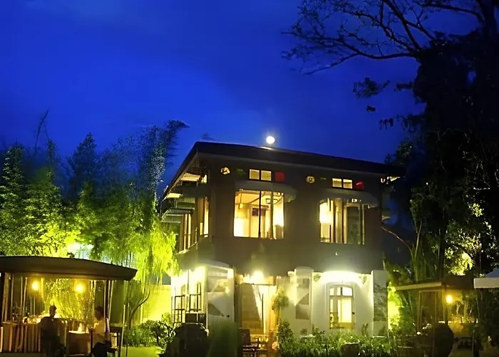 Sulyap Bed & Breakfast - Casa De Obando Boutique Hotel