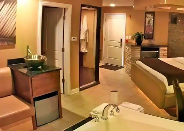The Champagne Lodge And Luxury Suites