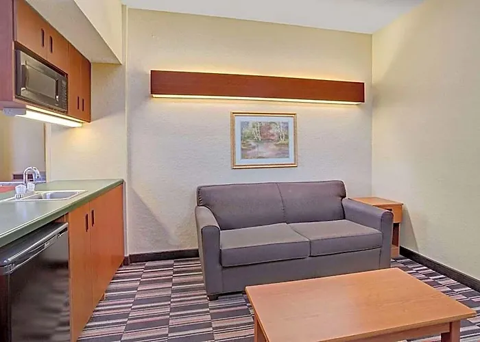 Microtel Inn & Suites By Wyndham Bushnell