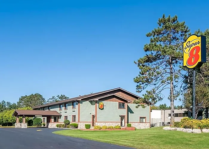 Super 8 By Wyndham Baxter/Brainerd Area