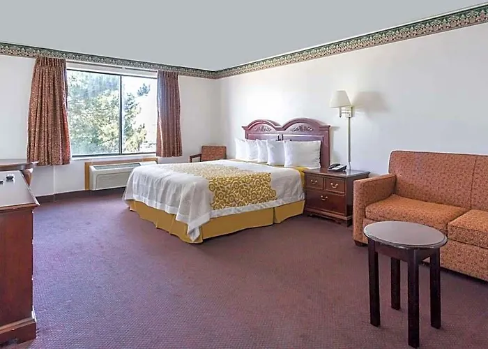 Days Inn By Wyndham Evanston Wy