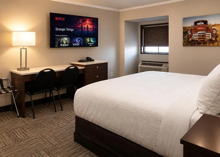 Homestead Inn & Suites
