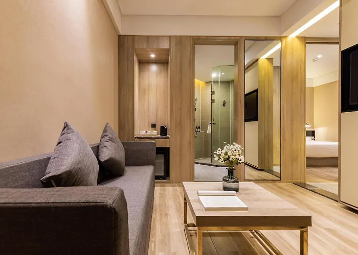 Atour Hotel Wuhan Tianhe Airport Tenglong Avenue Subway Station