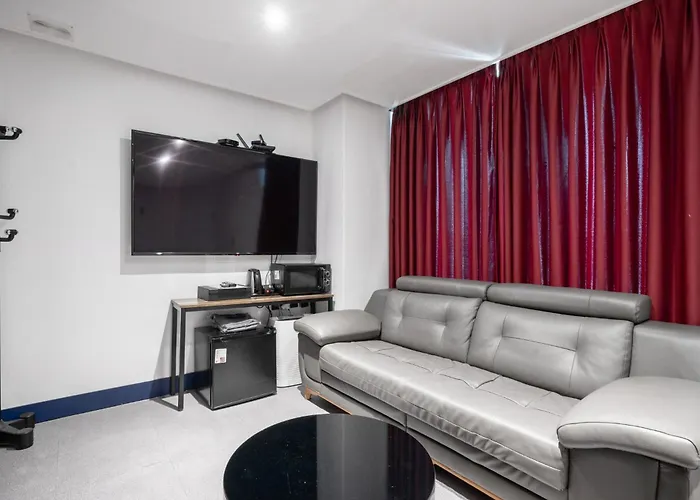 Pacific7 Hotel