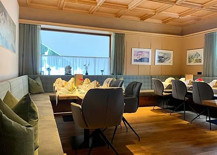Hotel Zirbenhof