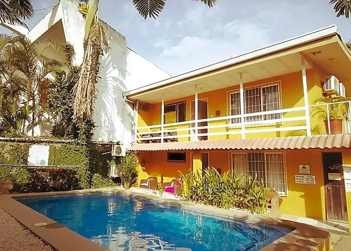 Lauras House