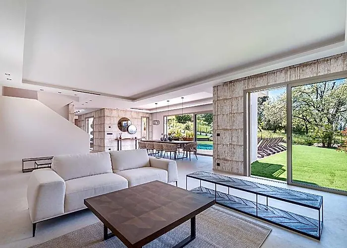 Villa 5 Etoiles - 6 Chambres - Piscine - Calme