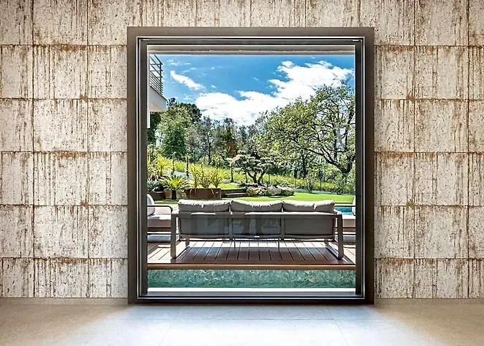 Villa 5 Etoiles - 6 Chambres - Piscine - Calme