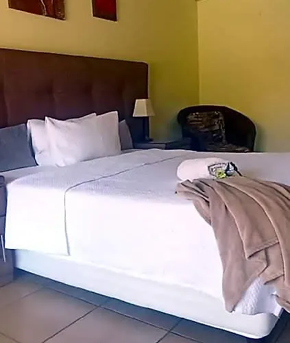 Lens Guest House