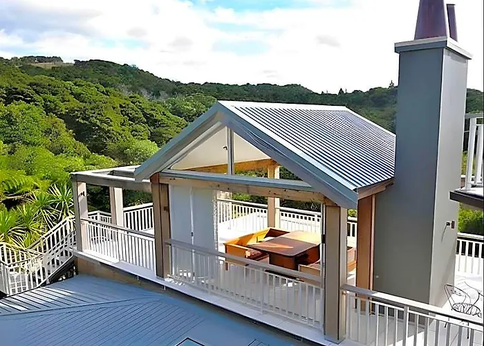 970 Lonely Bay Lodge