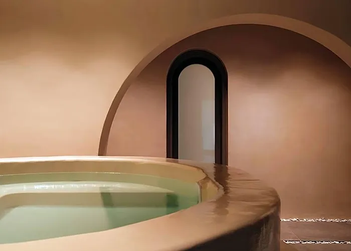 Enarma Suites & Spa Wellness Retreat