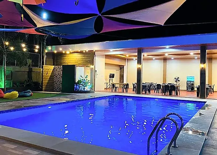 Mom'S Shie Restaurant / Apartelle