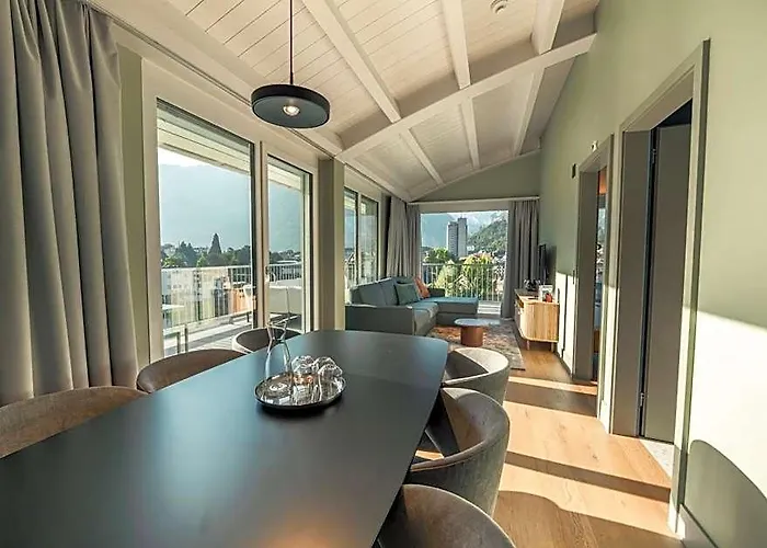 Hop Apartments & Suites