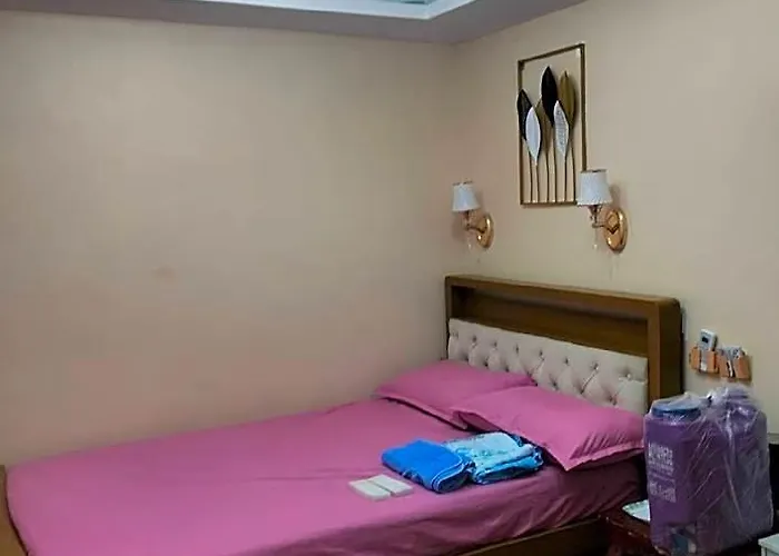 Jul'Z Guest Room