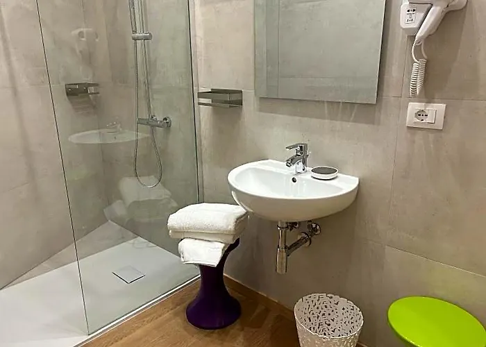 Glave Rooms