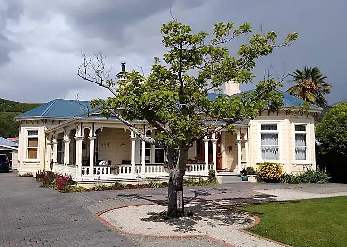 Collingwood Manor Bed & Breakfast