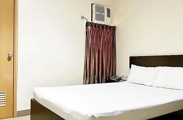 Emerald Suites Cdo