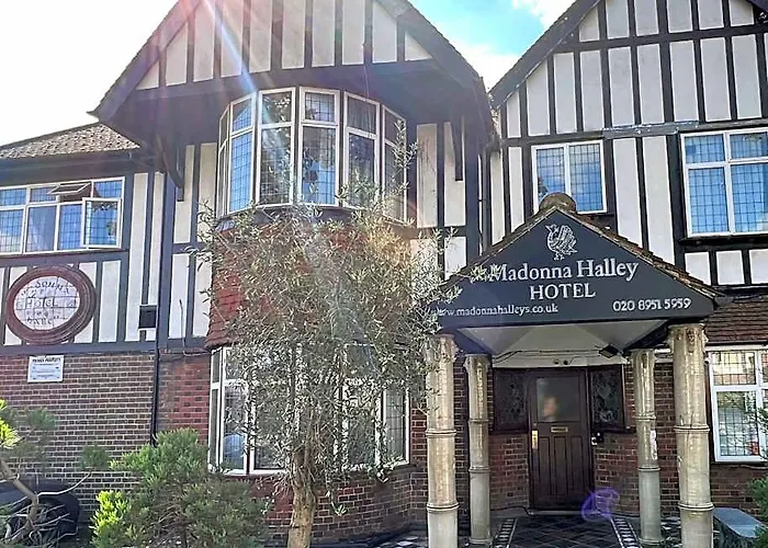 Madonna Halley Hotel