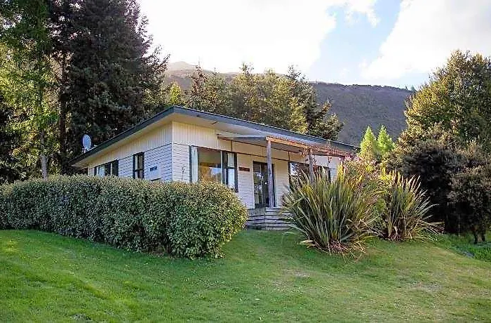 The Camp - Lake Hawea